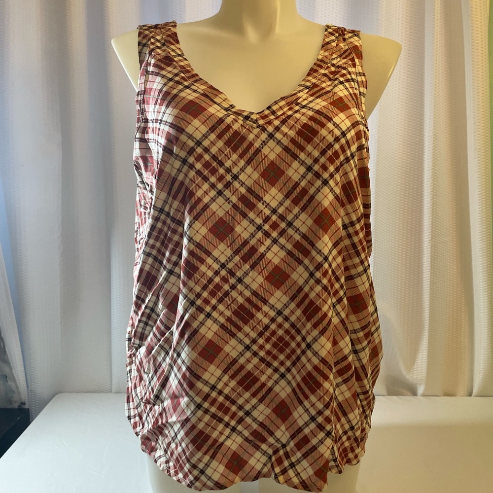 Torrid Top 1X 3X Tank Plaid Shirt Burgundy V-Neck Challis Blouse Plus Size New